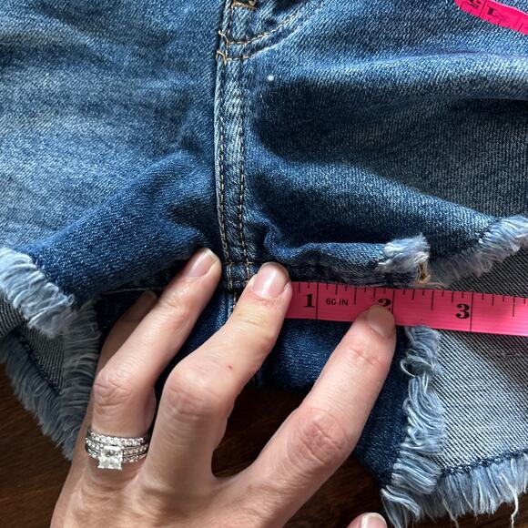 H&M Size 2 High‎ Rise Frayed Hem Cut Off Jean Shorts Medium Wash Denim Blue - Picture 7 of 7